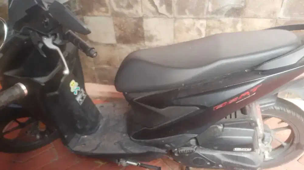 Jual motor beat baru 10 bulan mulus