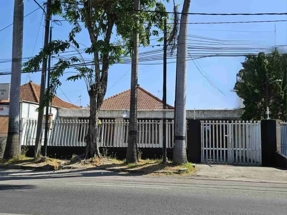 dijual rumah di jl kartini surabaya
