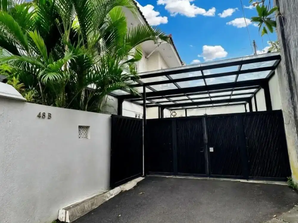 Harga Bawah Pasar Rumah Cantik Terawat SHM 2 Lantai Strategis di Cilandak Barat Jakarta Selatan