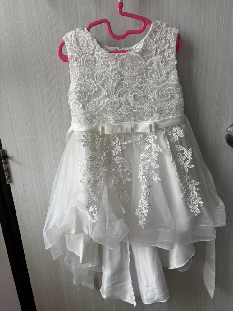 dress putih pesta anak 3 tahun