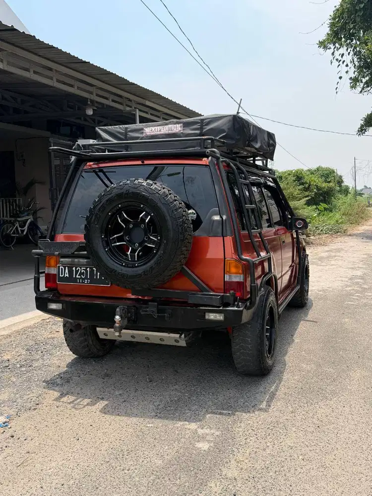 Suzuki Vitara Jeep SE 146 4x4 1,6 ss lengkap - plat bjb