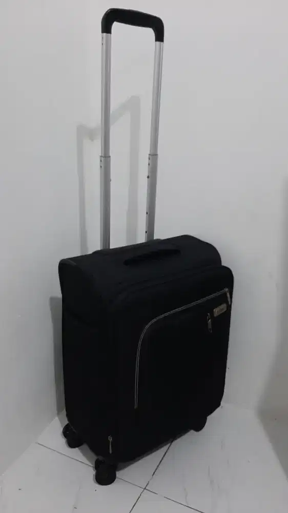 American Tourister - Cabin Luggage - Ultra Light Tech