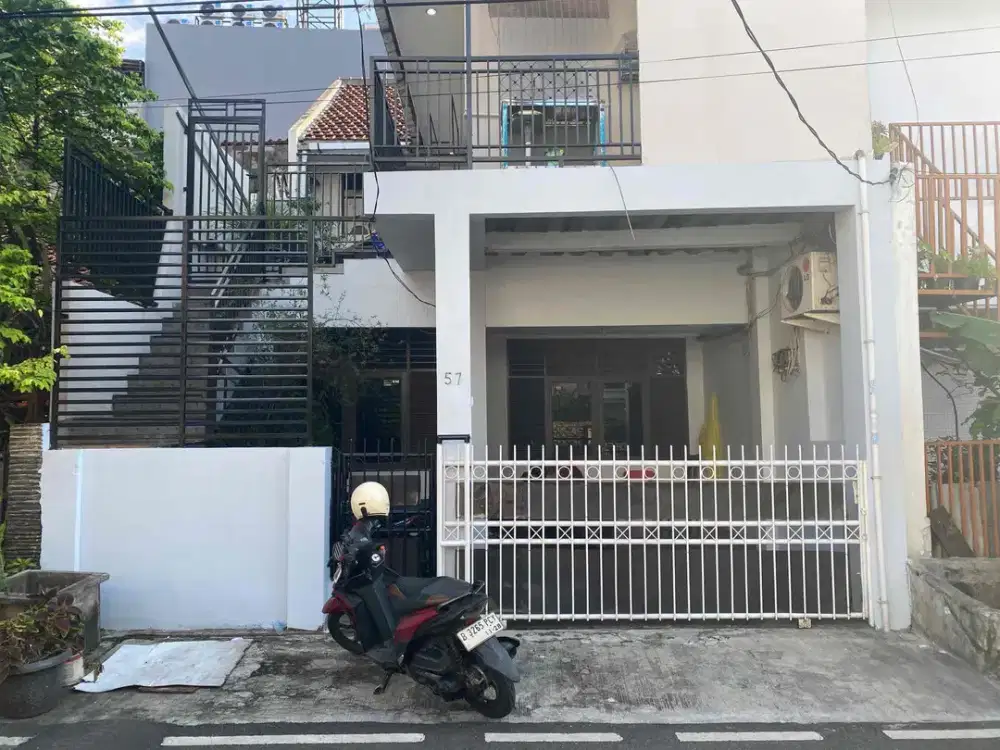 DISEWAKAN RUMAH BENHIL NYAMAN ASRI MURAH LUAS