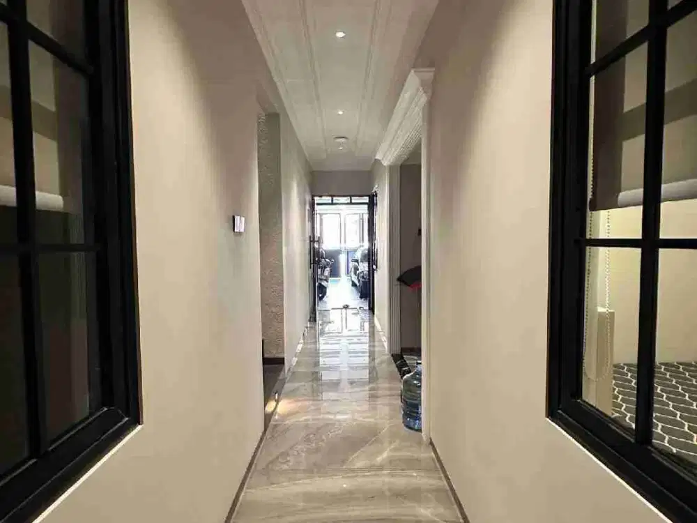 Dijual kost premium jalan bunga2 suhat