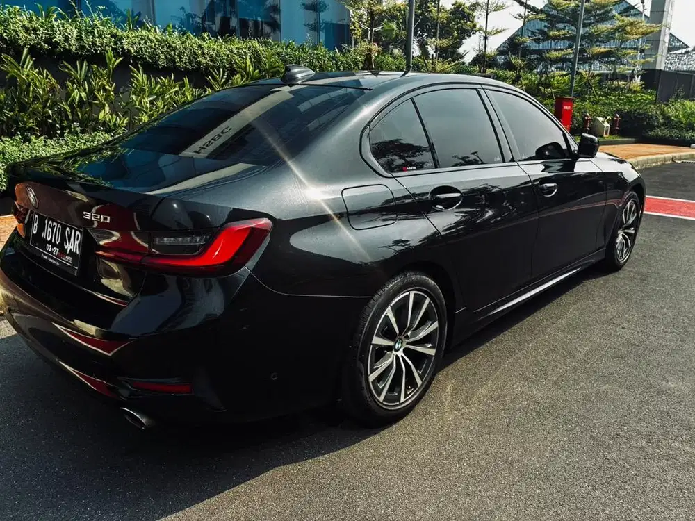 Jual BMW Dynamic 320i 2022