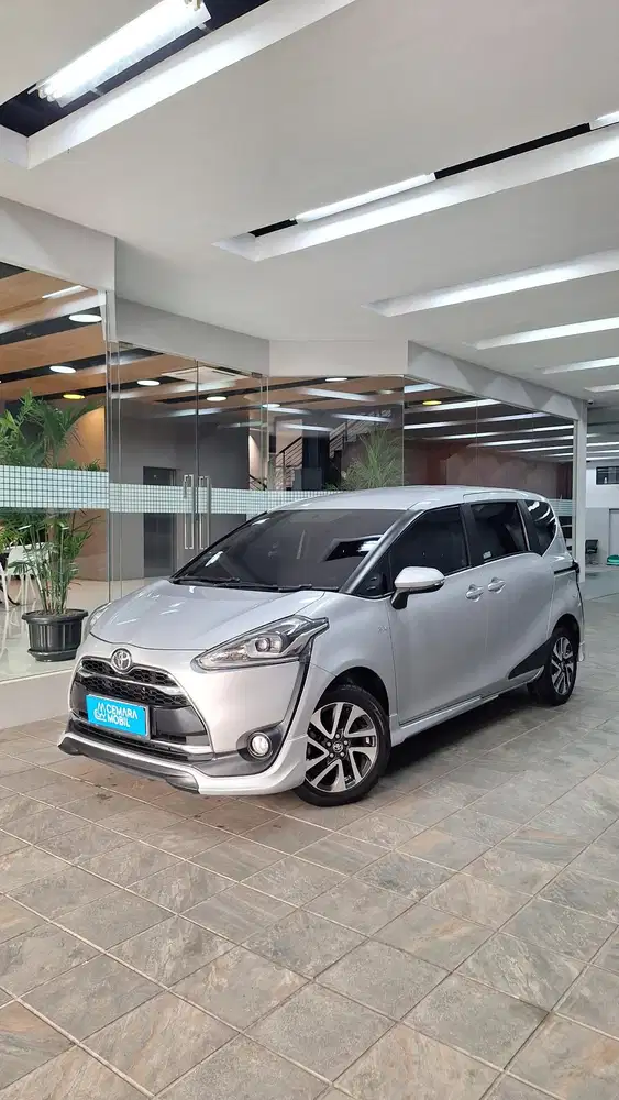 Toyota Sienta Q AT 2016