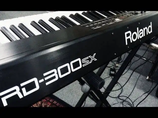 Jual Roland RD 300SX