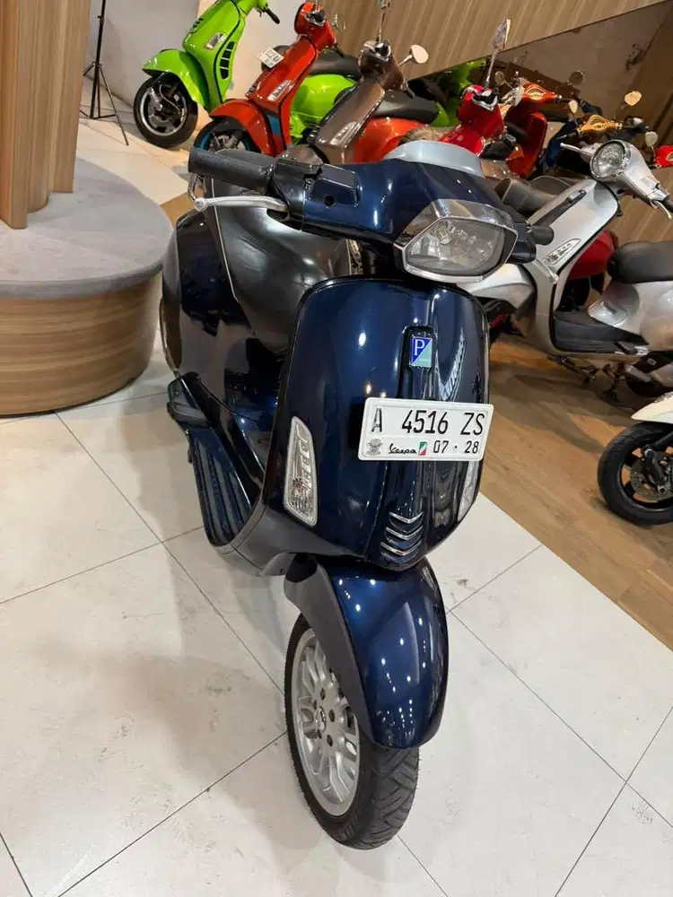 VESPA SPRINT 150 IGET 2017 BIRU - TERMURAH