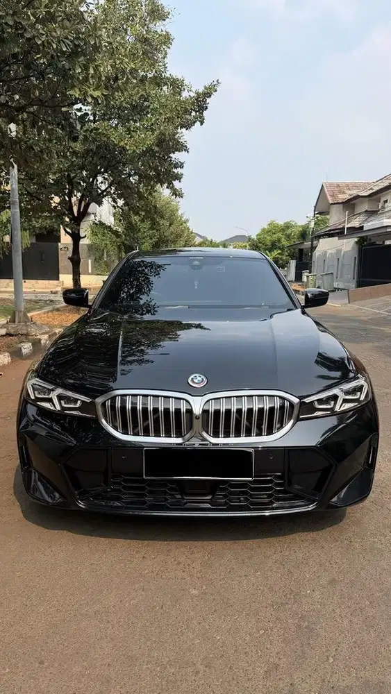 BMW 320i M Sport 2023 - Low KM