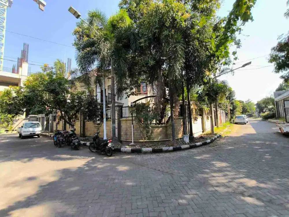 Dijual Rumah Dekat Masjid Agung Surabaya