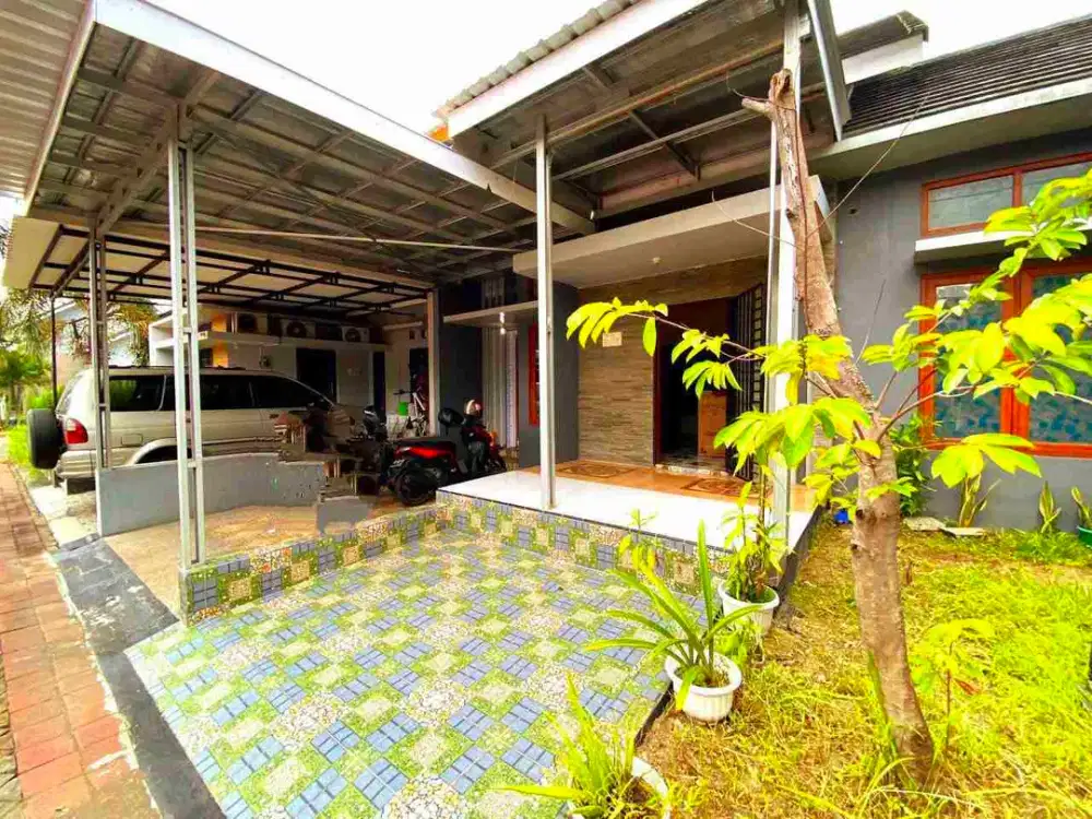 Rumah Cantik di Cluster Mewah di Kertonatan Kartasura dekat Pintu Tol