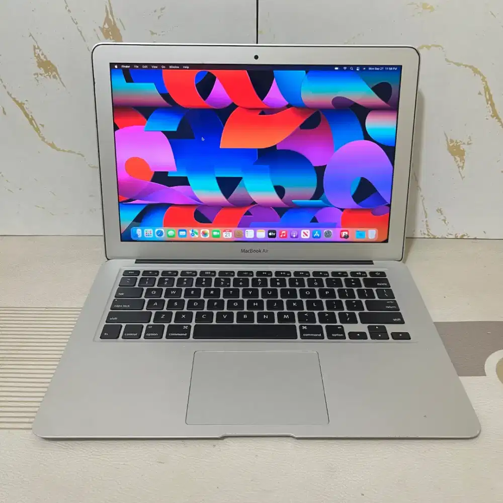 Forsale, Macbook Air 13-inch 2017.