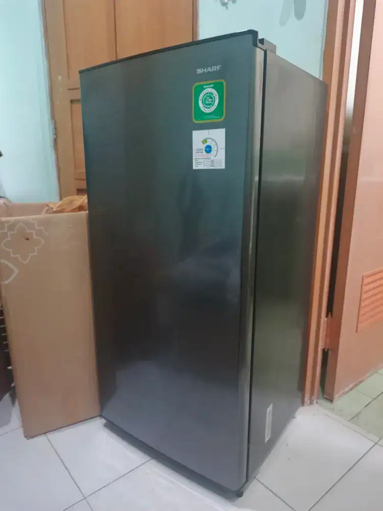 Kulkas Sharp 1 Pintu SJ-N182 Second Normal Dingin