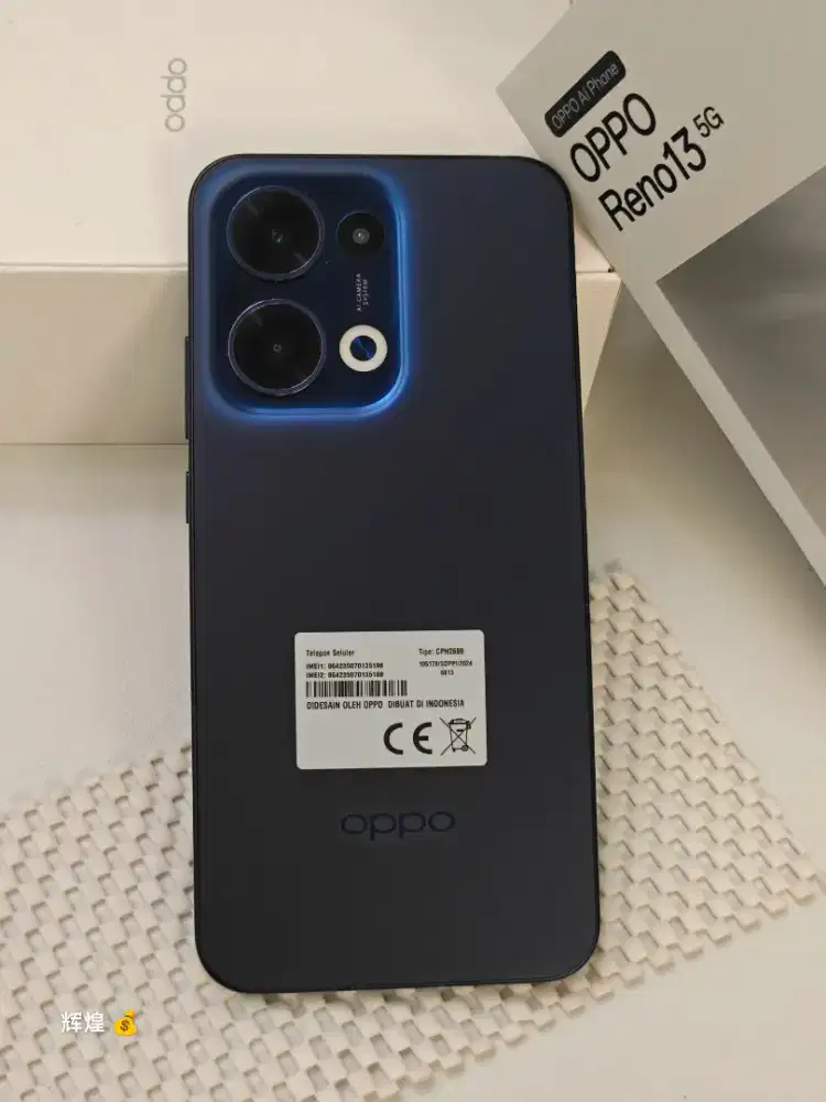 Oppo reno 13 5G 12/256 bekas Resmi
