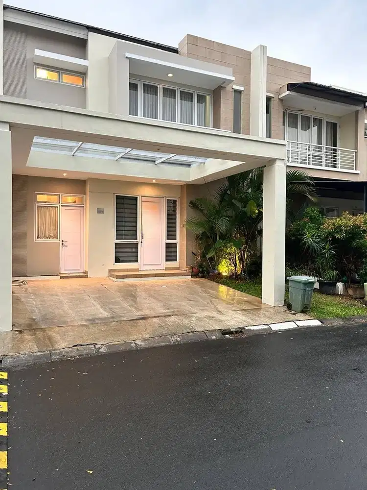 DI JUAL RUMAH LOKASI STRATEGIS
