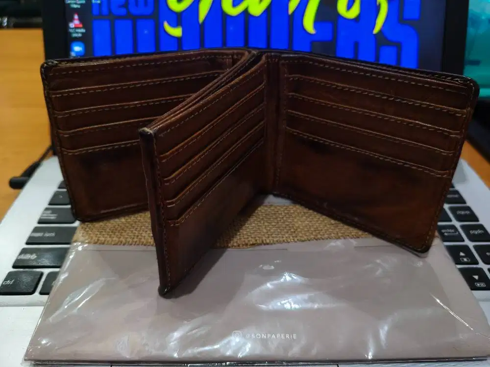 Dompet Pria Kulit Asli (Jamin)