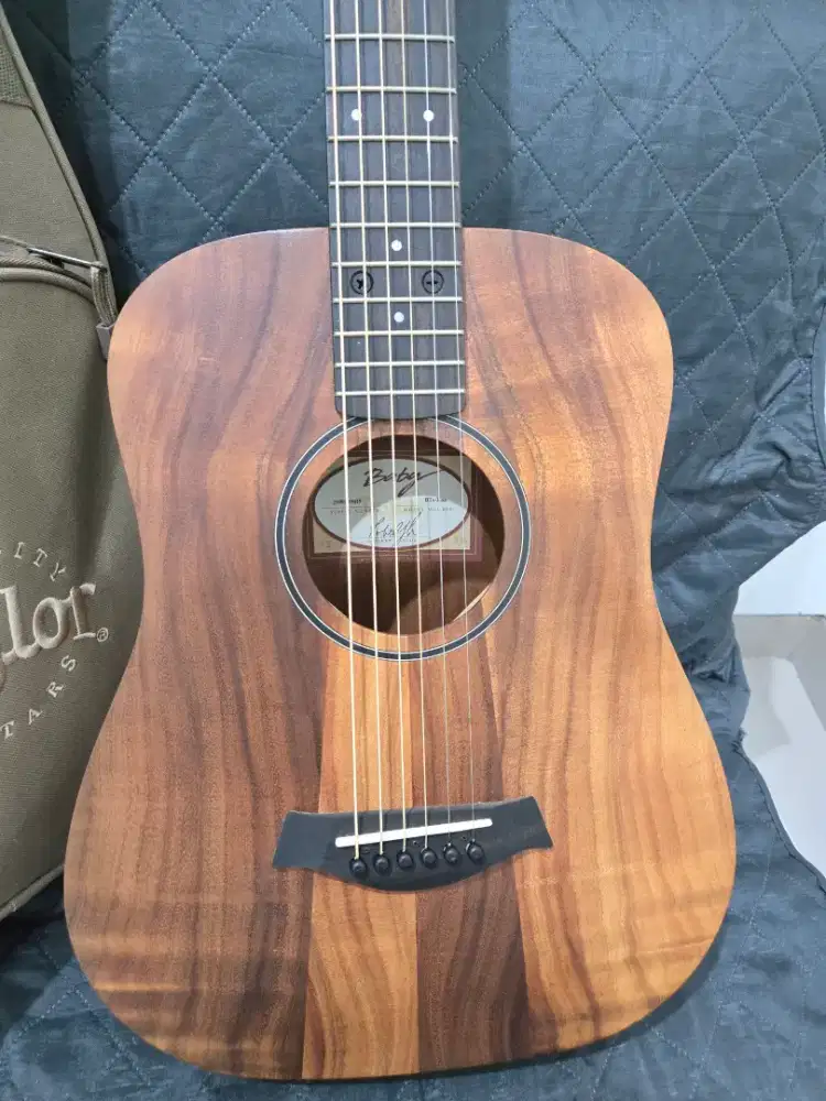 Gitar Akustik Elektrik Baby Taylor e-Koa