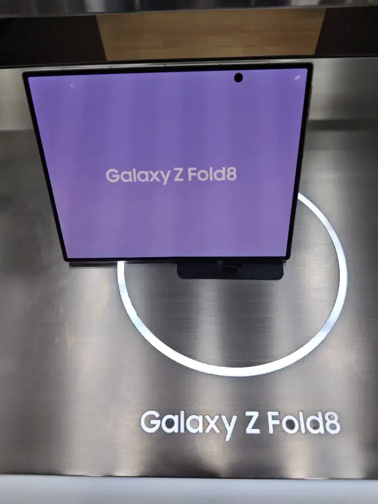 SAMSUNG GALAXY Z FOLD 8