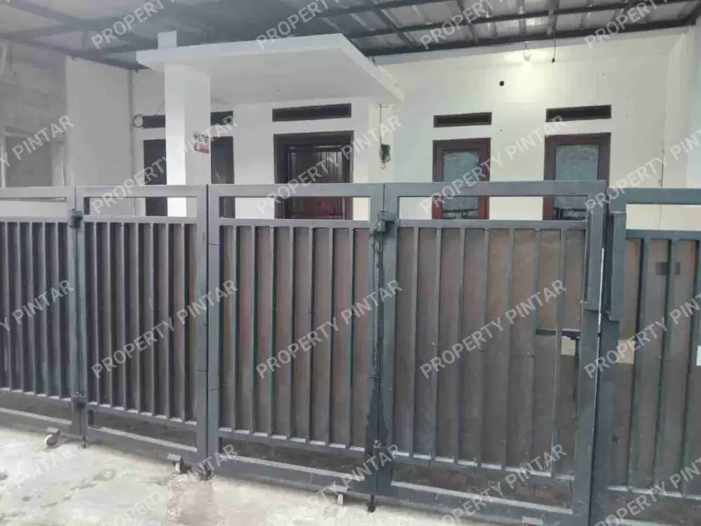 DI JUAL RUMAH MURAH SATU LANTAI SETENGAH ,AKSES MOBIL LOKASI STRATEGIS NYAMAN DI JAGAKARSA JAKSEL