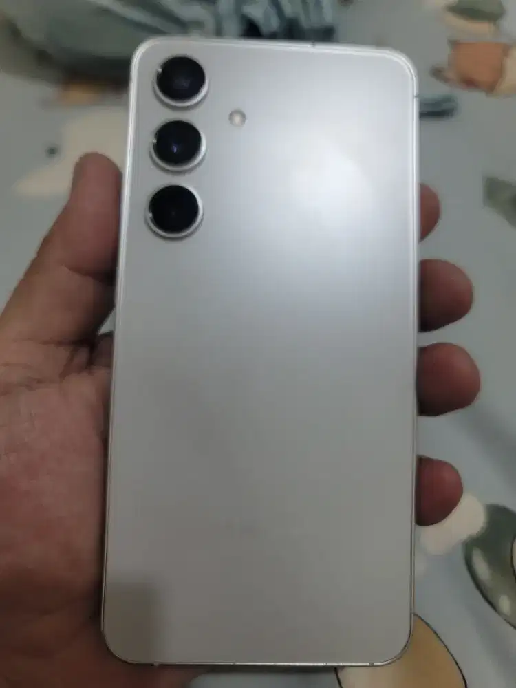 Samsung s24 8/256