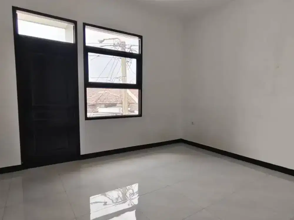 Disewakan Rumah Minimalis 2 Lantai di Taman Kopo Indah TKI 2