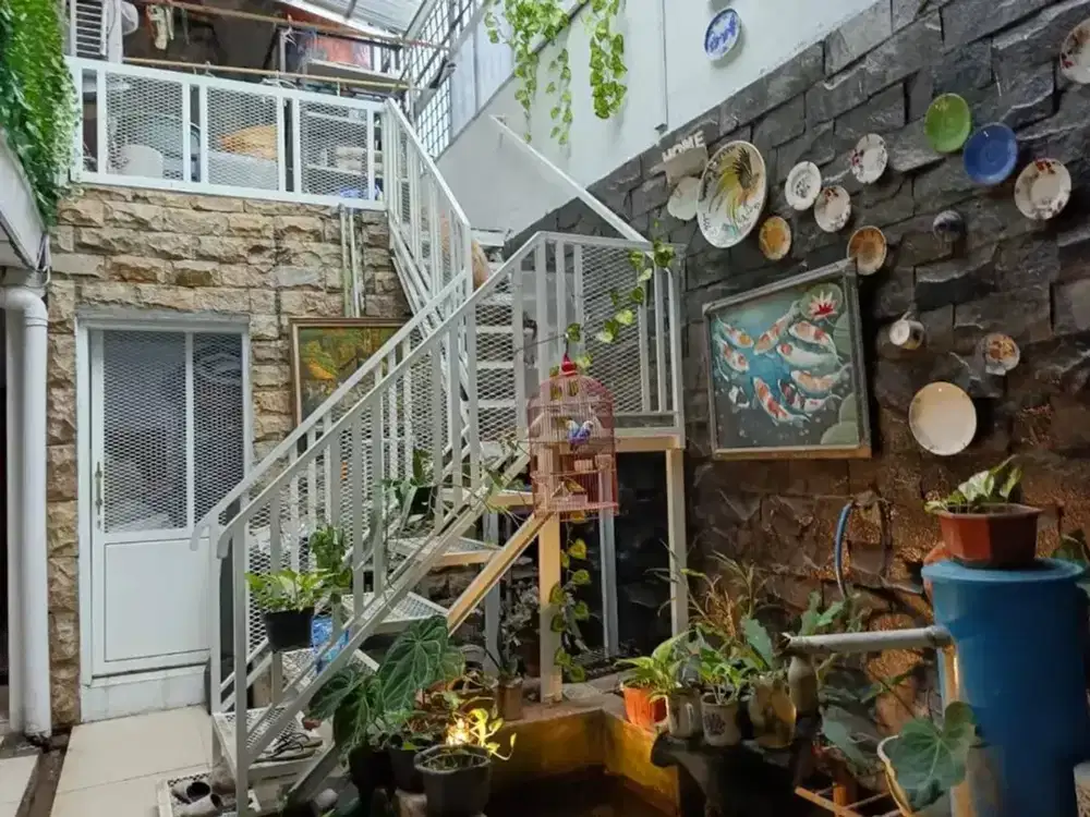 Dijual Rumah Siap Huni 1,5 Lantai di Turangga Buah Batu Bandung