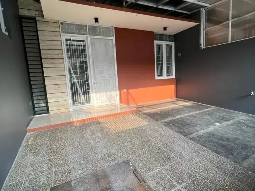 Dijual Rumah Minimalis 1,5 Lantai di Taman Kopo Indah TKI 3