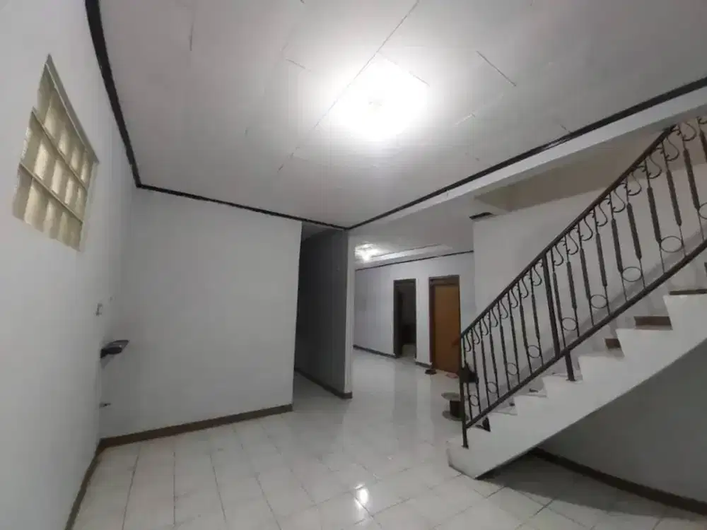 Dijual Rumah Lama Nyaman Dalam Komplek Turangga Bandung