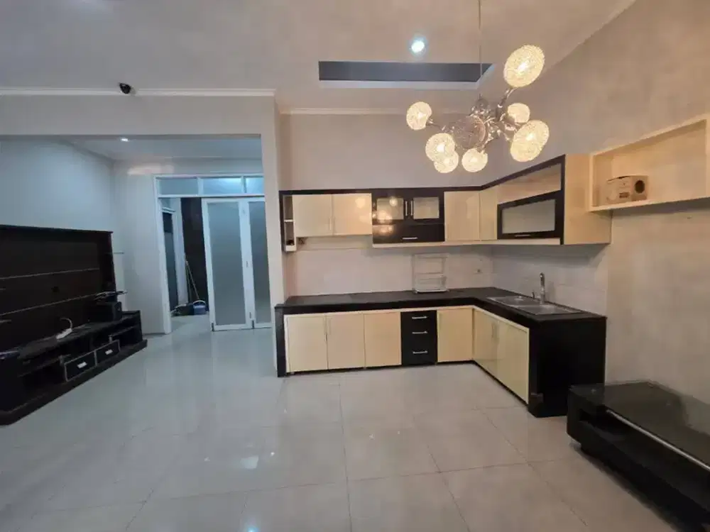 Dijual Rumah Lux Minimalis 2 lantai di Taman Kopo Indah TKI 5