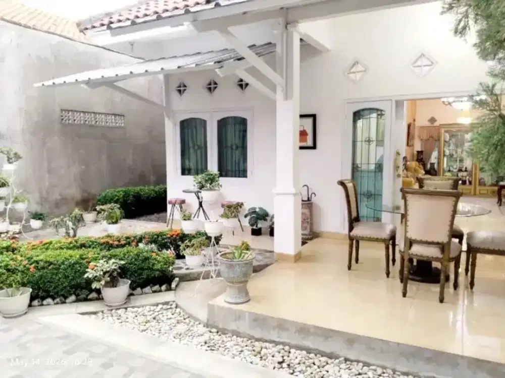 Di Jual Rumah Asri 2 Lantai di Kramat Jati, Jakarta Timur