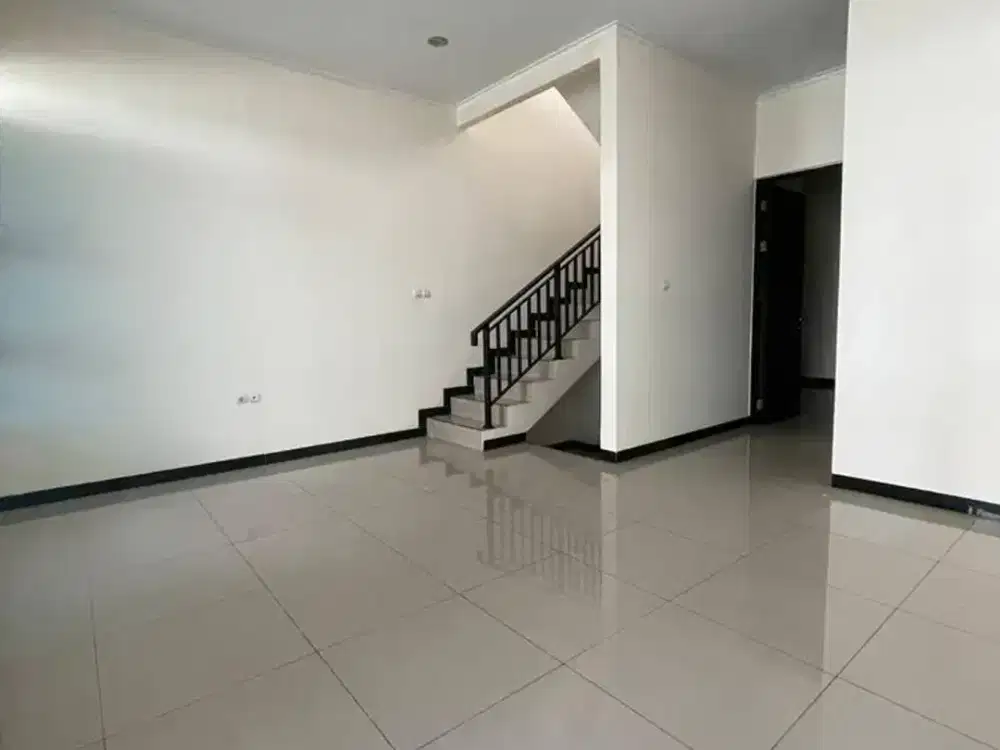 Dijual Rumah Siap Huni di Taman Kopo Indah (TKI) V