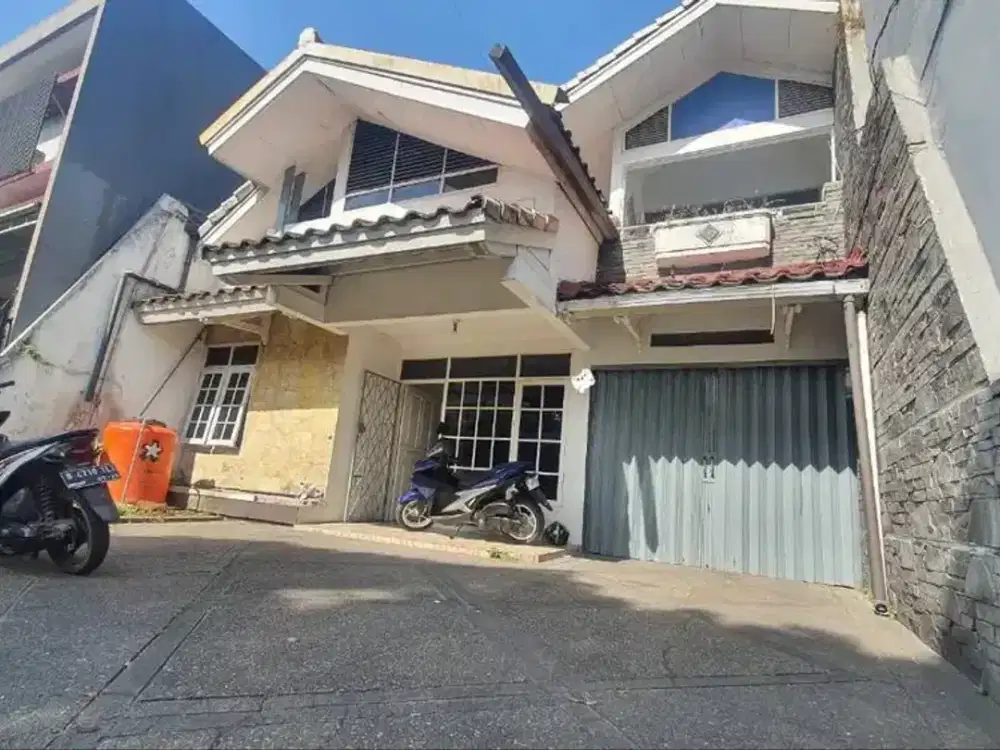 Dijual Rumah 2 Lantai Siap Huni di Batununggal Indah Bandung
