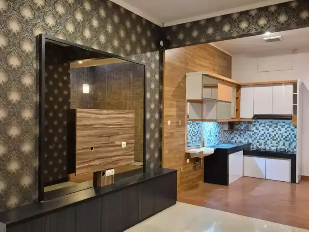 Dijual Rumah Semi Furnish di Taman Kopo Indah (TKI) 5