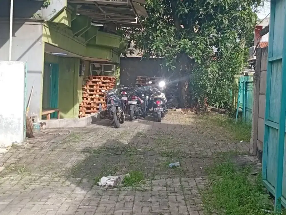 Dijual tanah dan bangunan di kayu gede