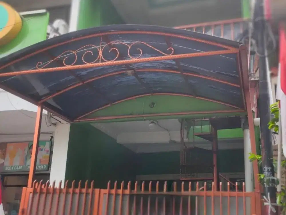Rumah Bagus di Kemayoran, 3 Lantai dengan Hunian Luas 73543LI/MAR