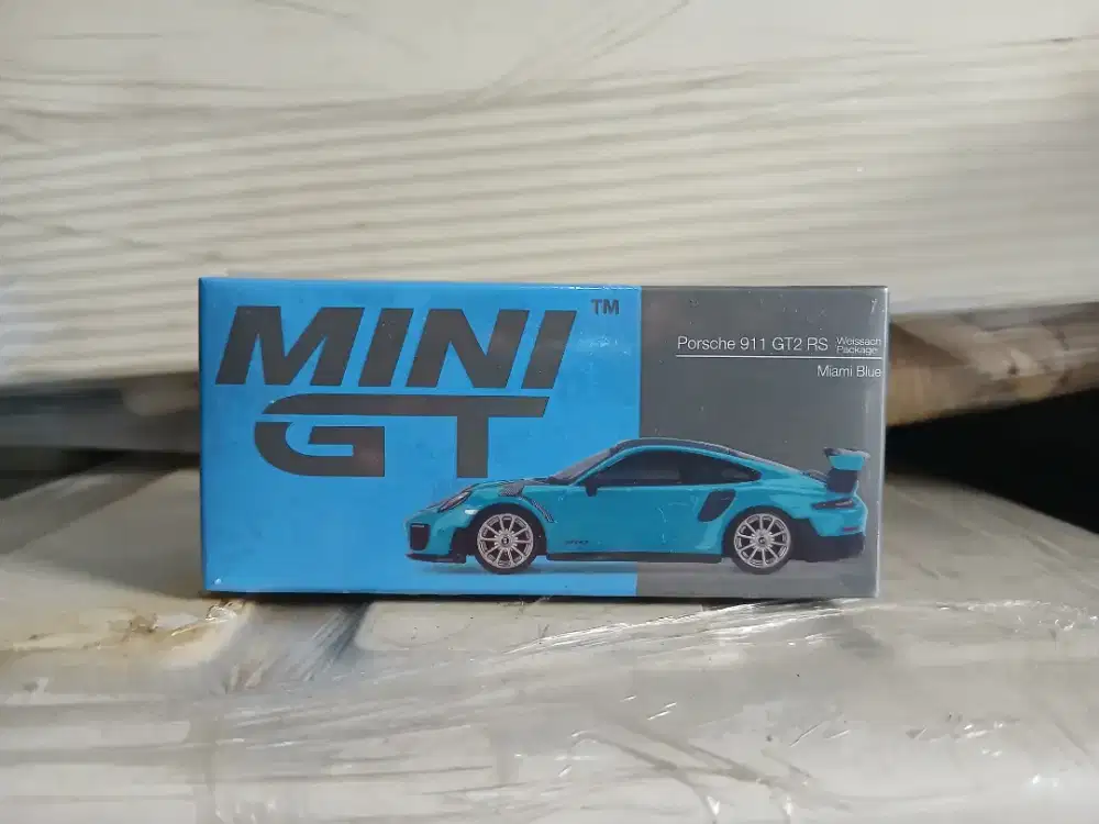 Mini GT Porsche 911 GT2 RS