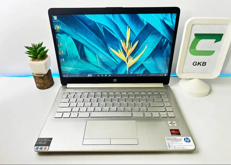 Laptop HP 14s Ram 8gb SSD 256gb VGA 2gb bisa untuk Desain video editin