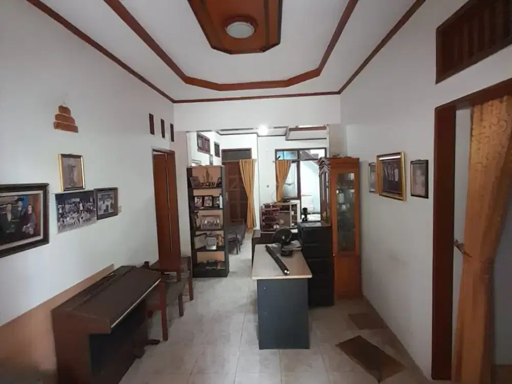 Rumah 2 LT bisa untuk Usaha Strategis di Dekat Terminal Antapani