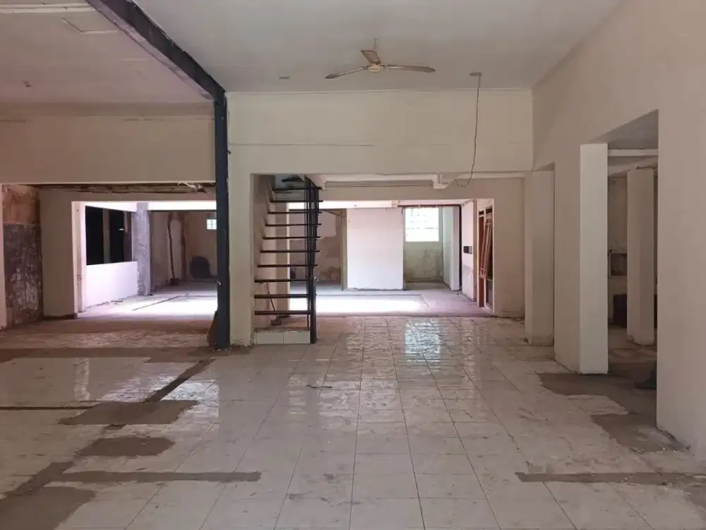 Ruang Usaha Siap Pakai Strategis di Sayap Riau Bandung
