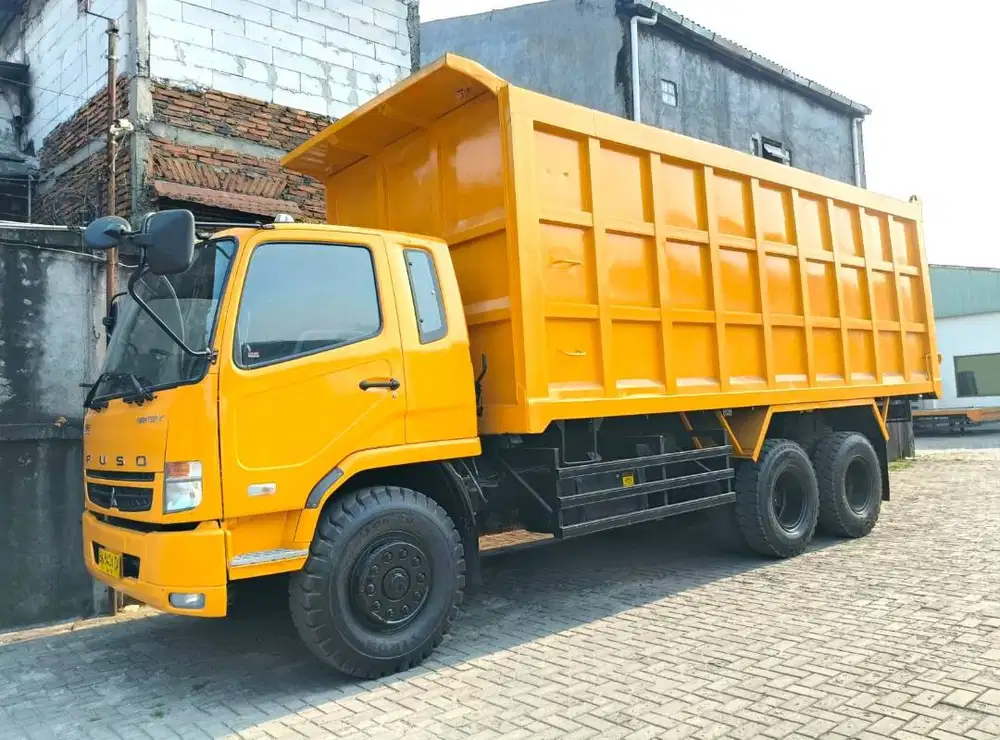 MULUS+banBARU MURAH Mitsubishi Fuso tronton 6x4 Dump truck 2023 truk