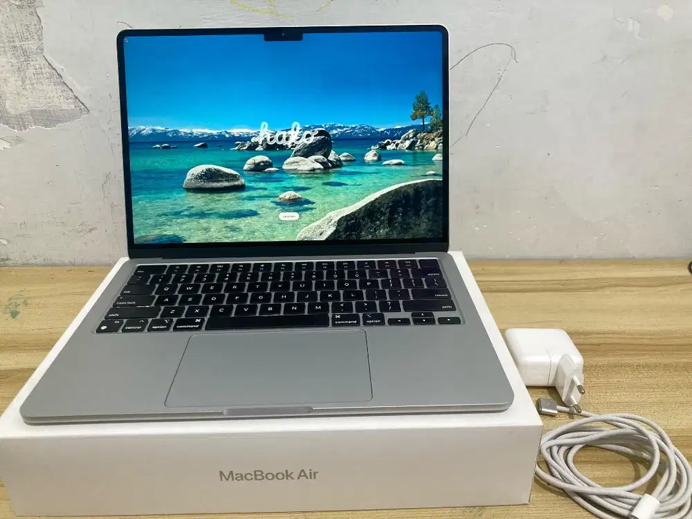 MacBook Air M3 16/256 Resmi iBox (Feb 2025) - Mulus Like New / Fullset