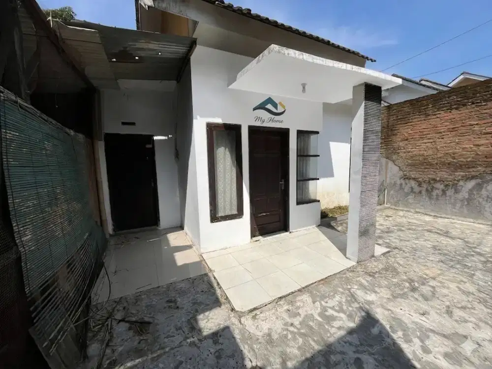 DIJUAL RUMAH DENGAN LUAS TANAH 132 M2 KARANGPLOSO MALANG