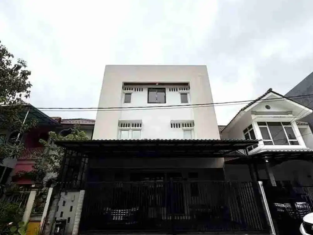 Di jual cepat rmh 3,5 lantai sektor 1G Gading Serpong Tangerang selatan.