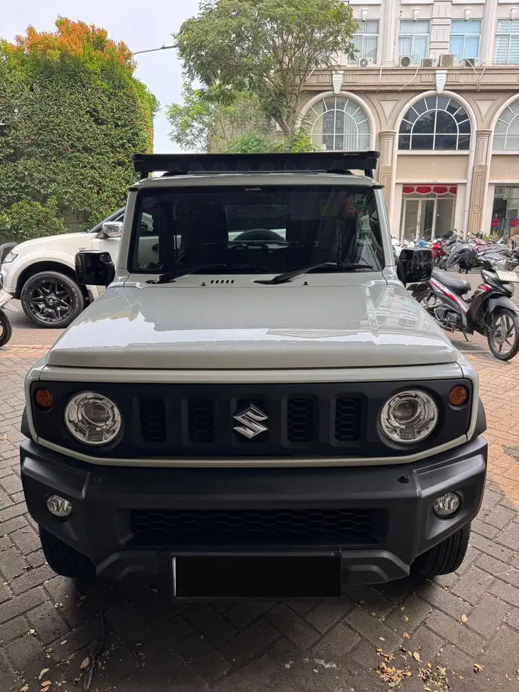SUZUKI JIMNY 3 DOORS 4X4 2025 LIKE NEW !! LOW ODO 2024