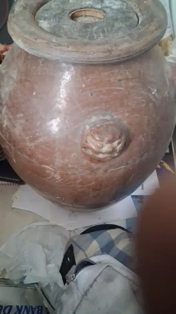 Guci atau gentong Keramik/stoneware antik,