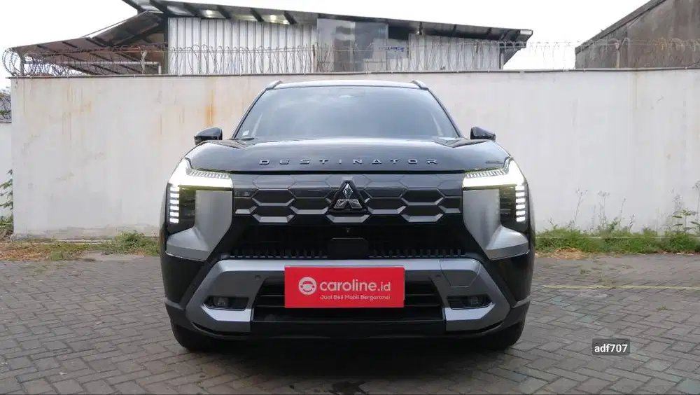 MITSUBISHI DESTINATOR ULTIMATE 1.5 AT 2025 Hitam