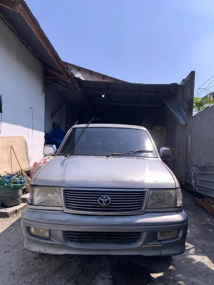 Dijual kijang krista diesel