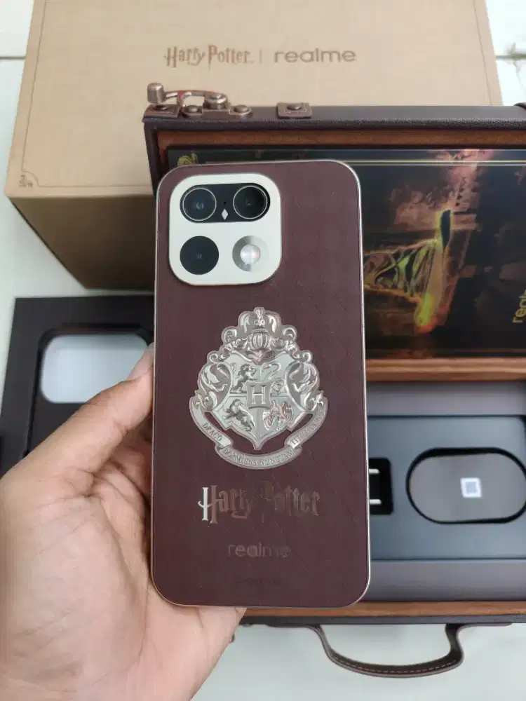 Realme 16 Pro Harry Potter Edition 12/256GB Fullset No Minus