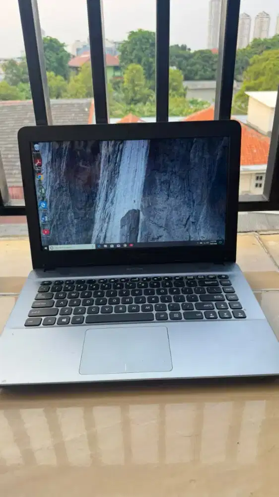 Laptop asus minus pemakaian
