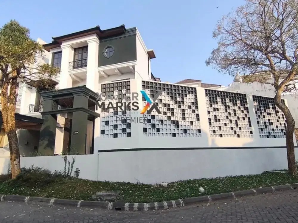 Dijual Rumah 2 Lantai Semi Furnished dengan Private Pool Posisi Hook di Citra Garden, Kota Malang